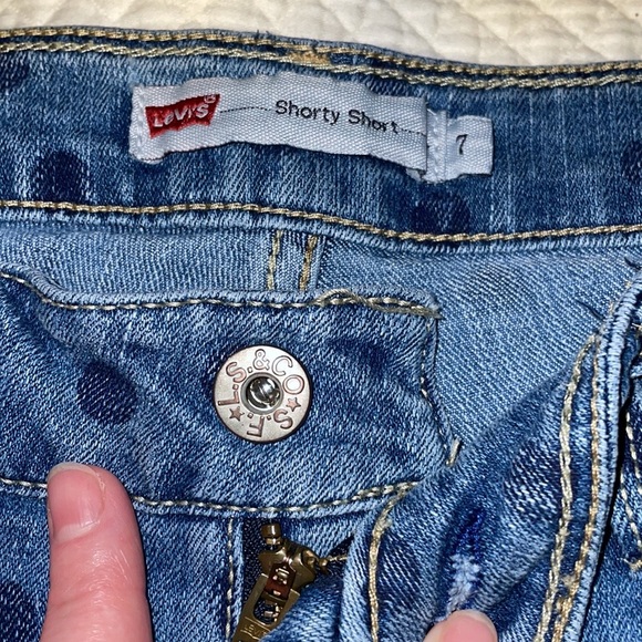 Levi’s distressed denim medium dark jean shorts with polkadots. - Picture 2 of 9